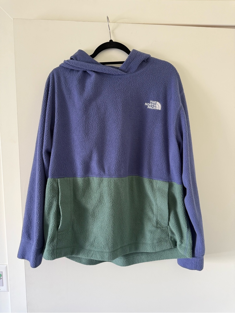 The North Face Men’s Medium Purple & Green Colorblock Fleece Pullover